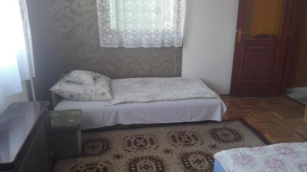 Plajbi Apartment Hajduszoboszlo Bagian luar foto