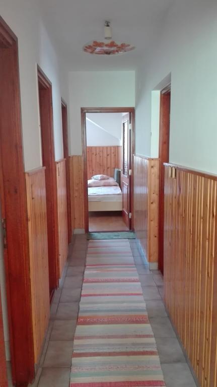 Plajbi Apartment Hajduszoboszlo Bagian luar foto