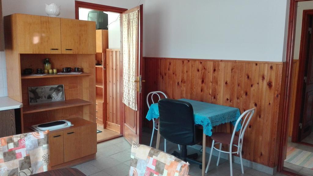 Plajbi Apartment Hajduszoboszlo Bagian luar foto