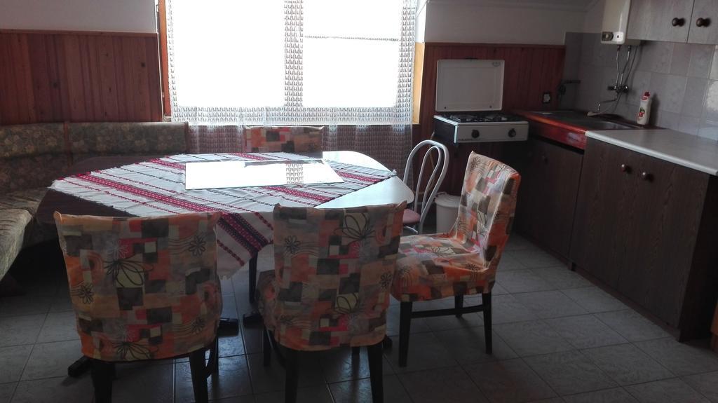 Plajbi Apartment Hajduszoboszlo Bagian luar foto