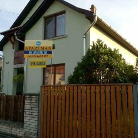 Plajbi Apartment Hajduszoboszlo Bagian luar foto