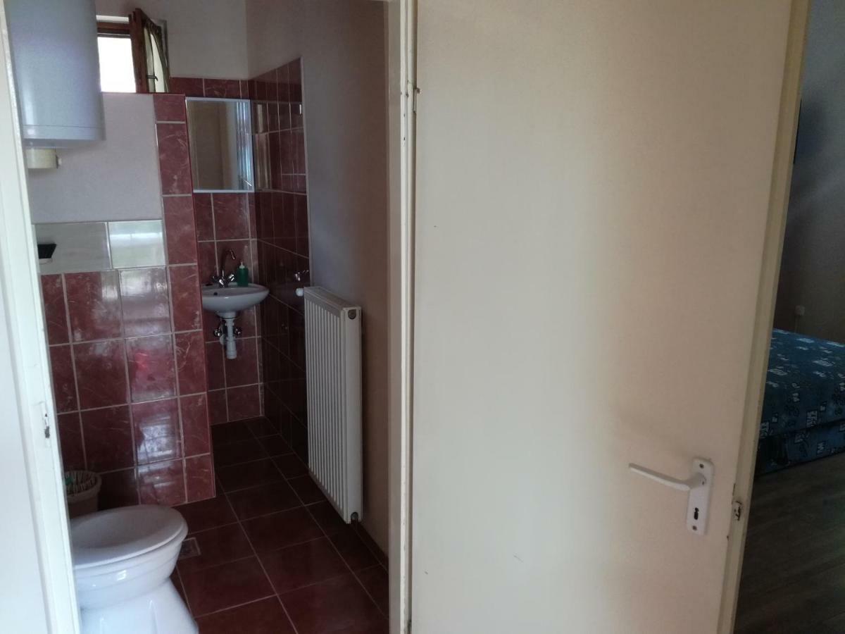Plajbi Apartment Hajduszoboszlo Bagian luar foto
